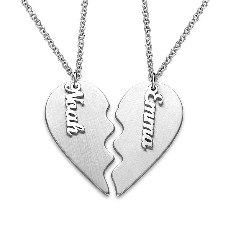 Collar Corazón Grabado de Parejas en Plata-1 foto de producto