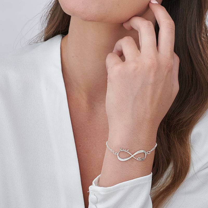Pulsera Infinito con Nombre y Diamante en Plata-3 foto de producto
