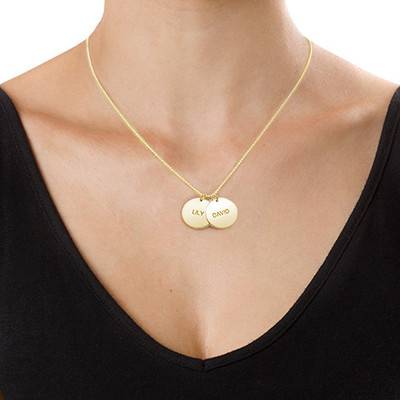 Una Joya para Mamá - Collar Personalizado con Disco en Chapa de Oro-2 foto de producto