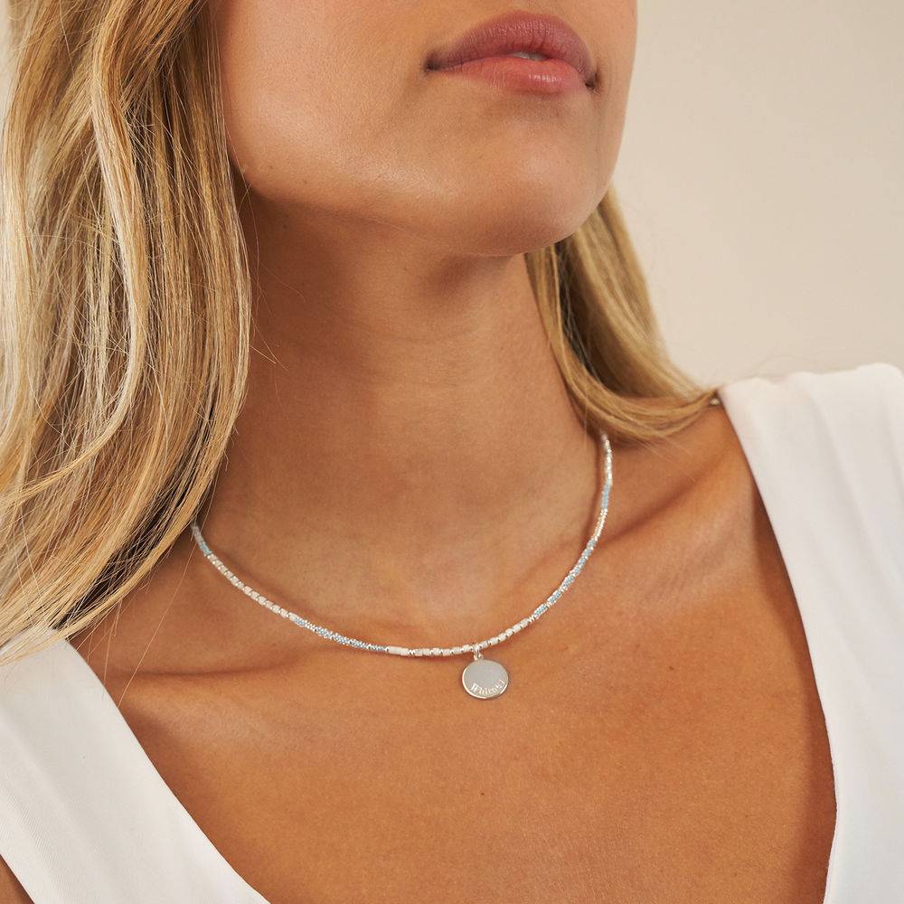 Collar de Cuentas Brisa Marina con Colgante Grabado en Plata Esterlina-3 Collar de Cuentas Brisa Marina con Colgante Grabado en Plata Esterlina-3 foto de producto