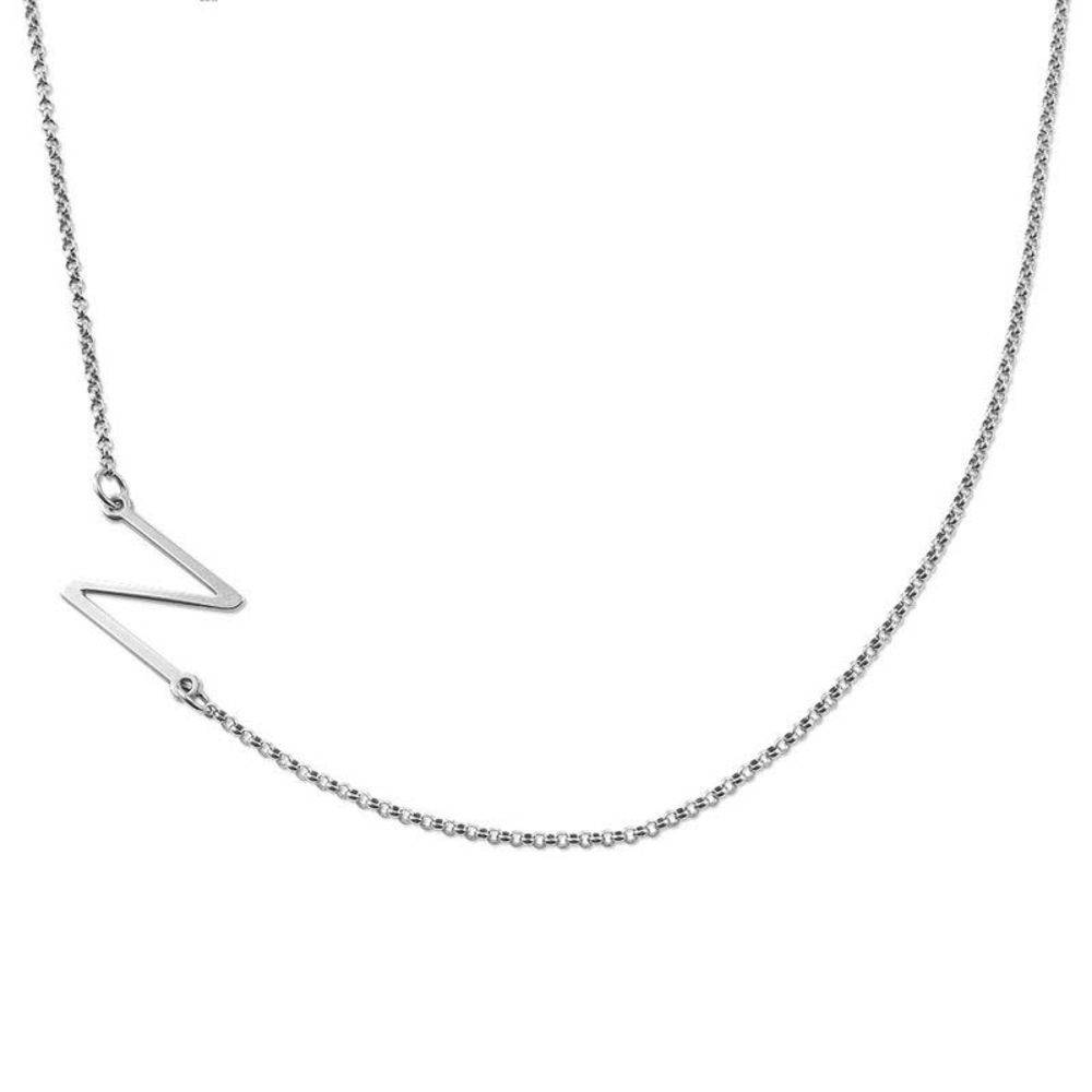 Collar con Inicial Lateral en Plata-1 Collar con Inicial Lateral en Plata-1 foto de producto