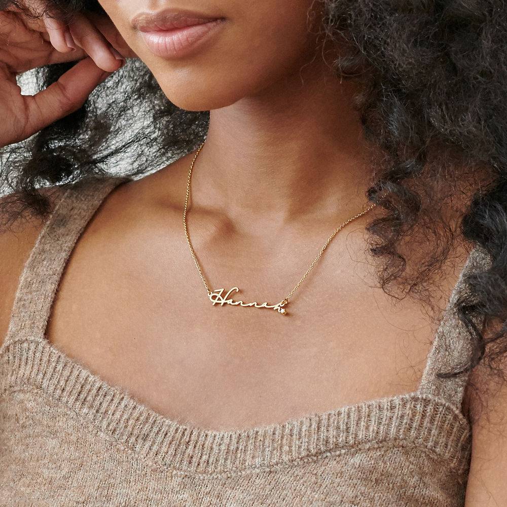 Collar con Nombre de Firma con Diamante en Vermeil de Oro-4 Collar con Nombre de Firma con Diamante en Vermeil de Oro-4 foto de producto
