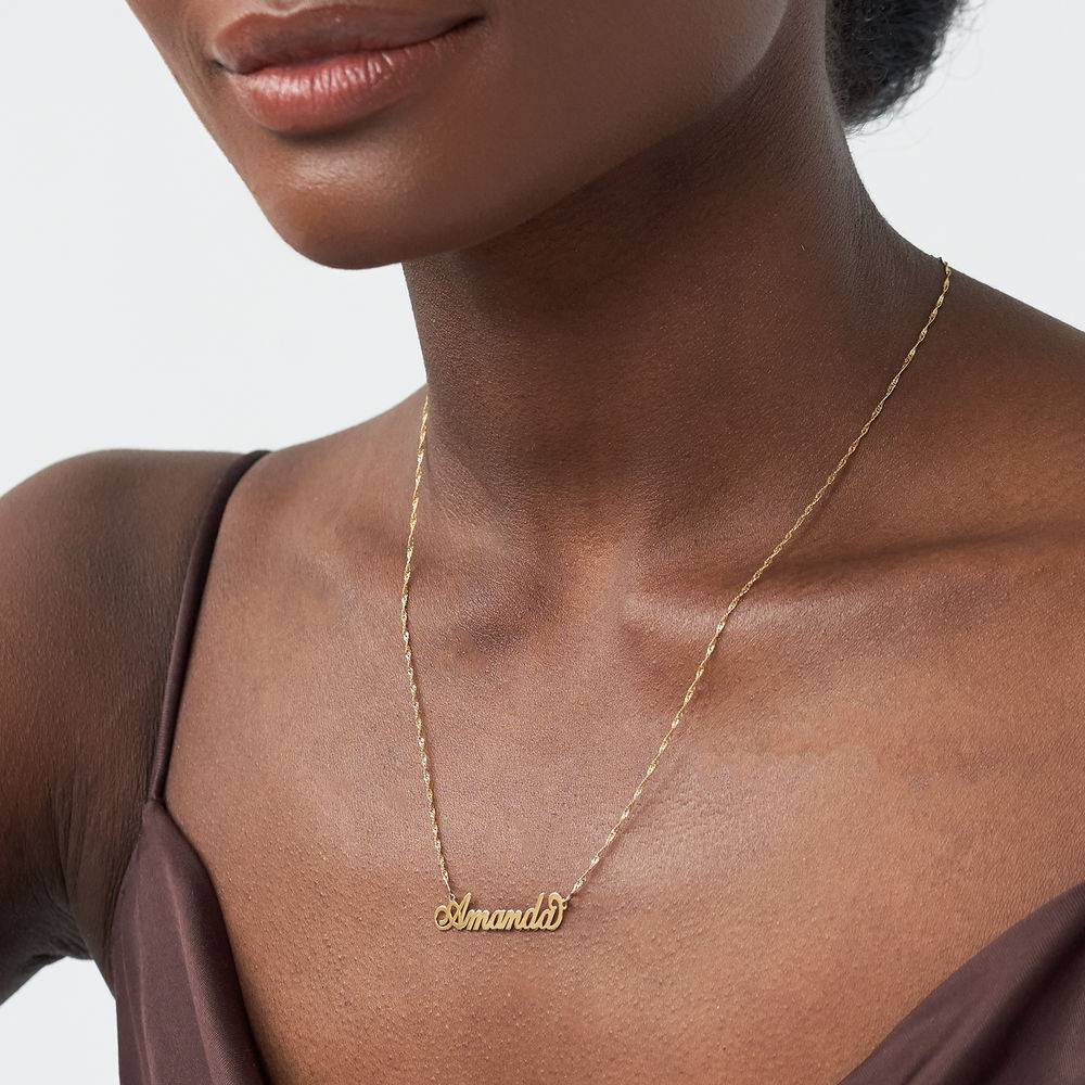 Collar con Nombre Carrie Pequeño en Oro Sólido 14K-1 foto de producto
