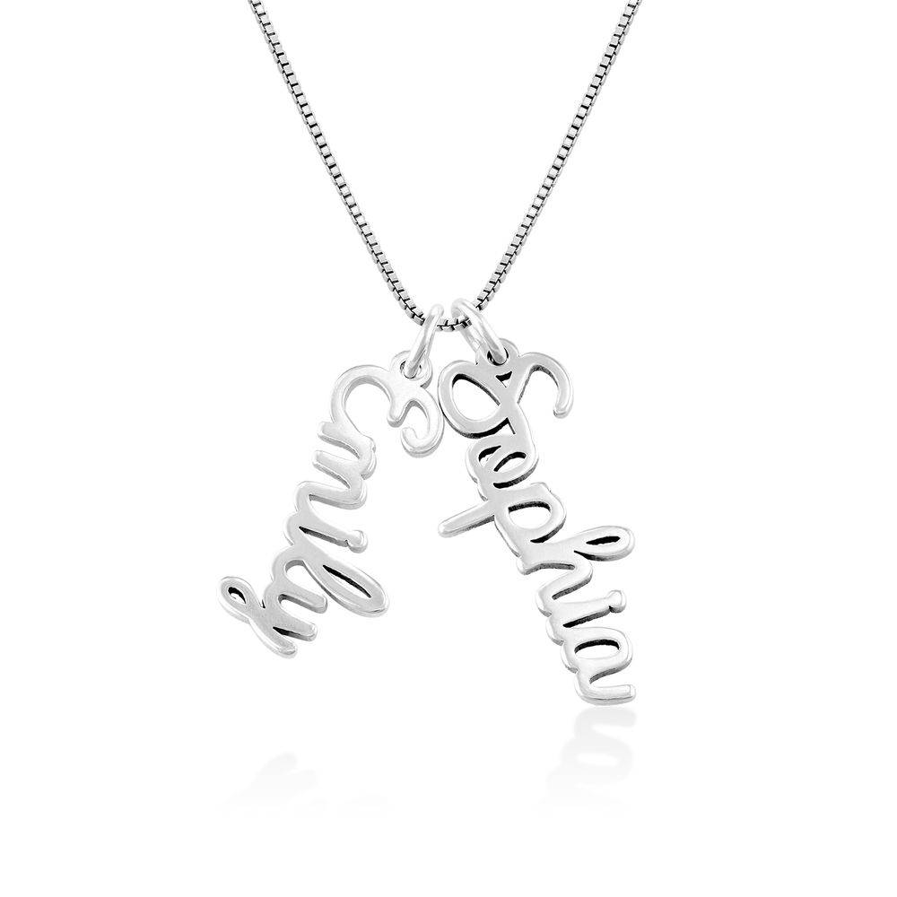 Collar con Nombre Vertical en Cursiva en Plata Esterlina-2 Collar con Nombre Vertical en Cursiva en Plata Esterlina-2 foto de producto